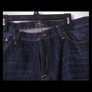 Never Worn Men Lucky Jeans.